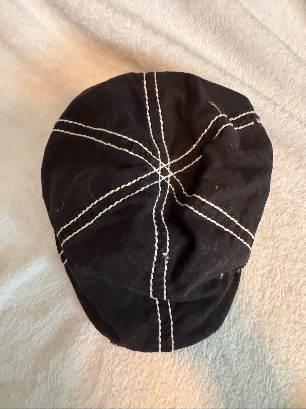 Black Men’s Cotton Newsboy Cap with White Stitching